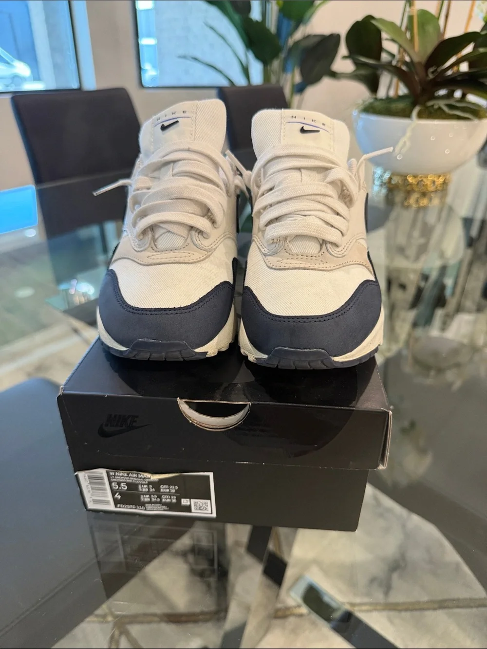 Nike women’s air max 1 lx